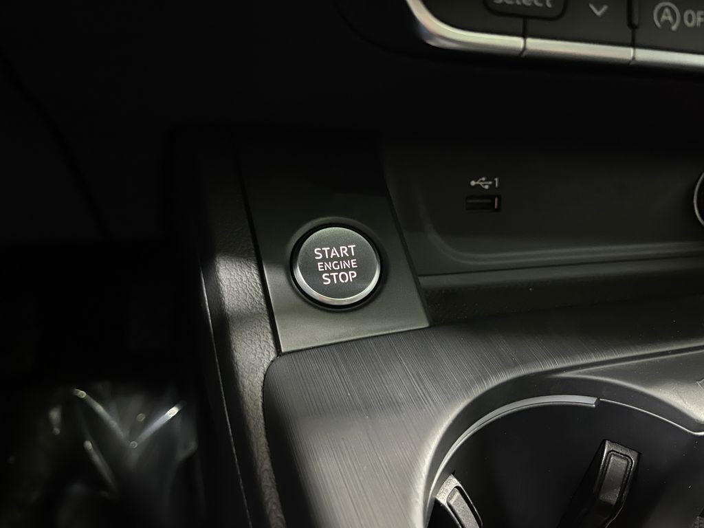 2018 Audi A4 Image 23