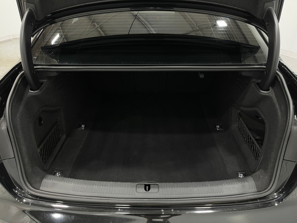 2018 Audi A4 Image 28