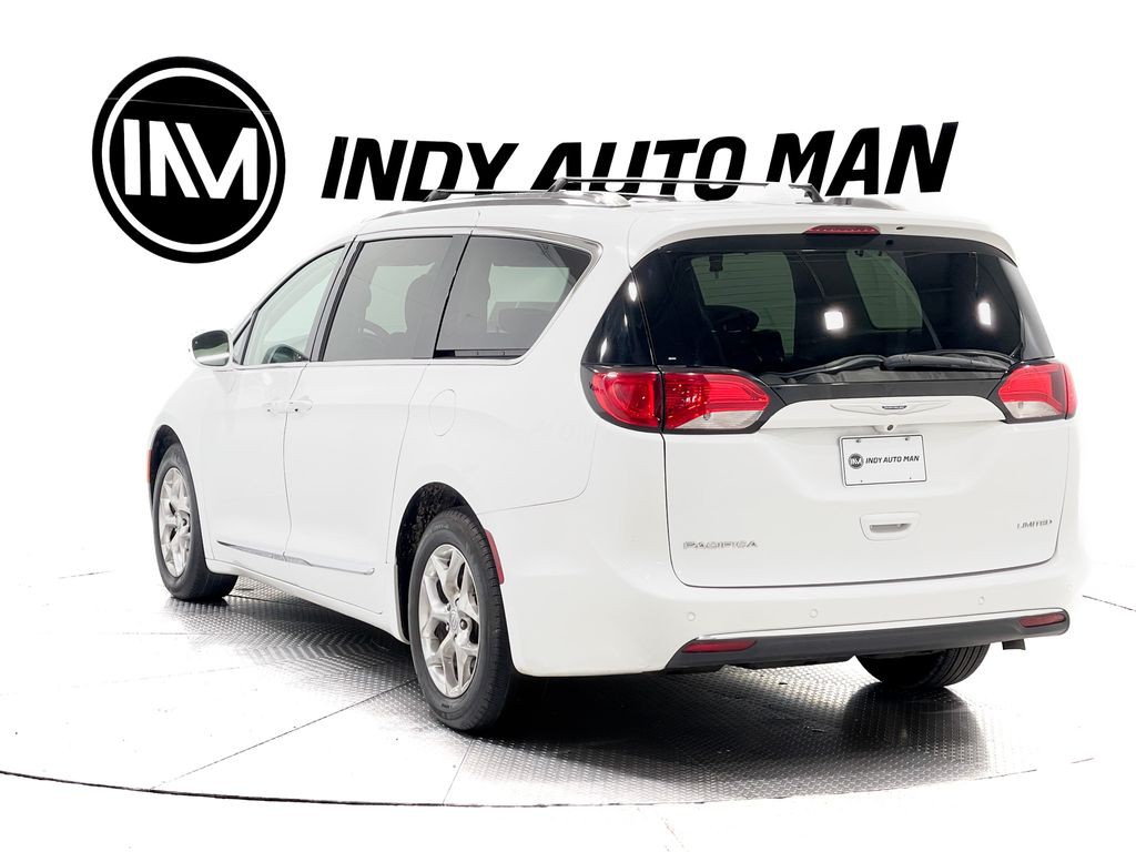 2018 Chrysler Pacifica Image 6