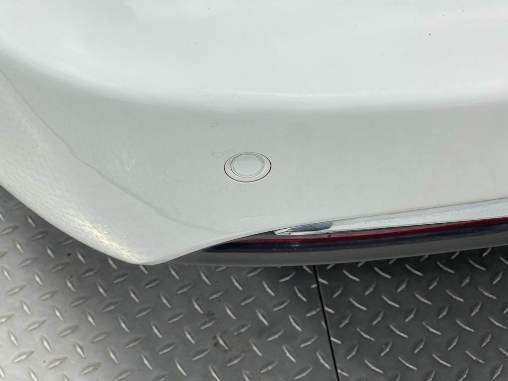 2018 Chrysler Pacifica Image 13