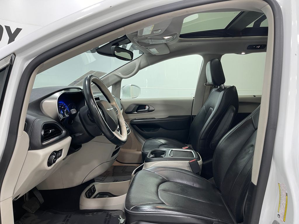 2018 Chrysler Pacifica Image 14