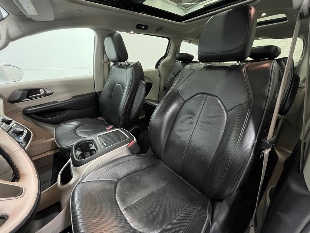 2018 Chrysler Pacifica Image 15