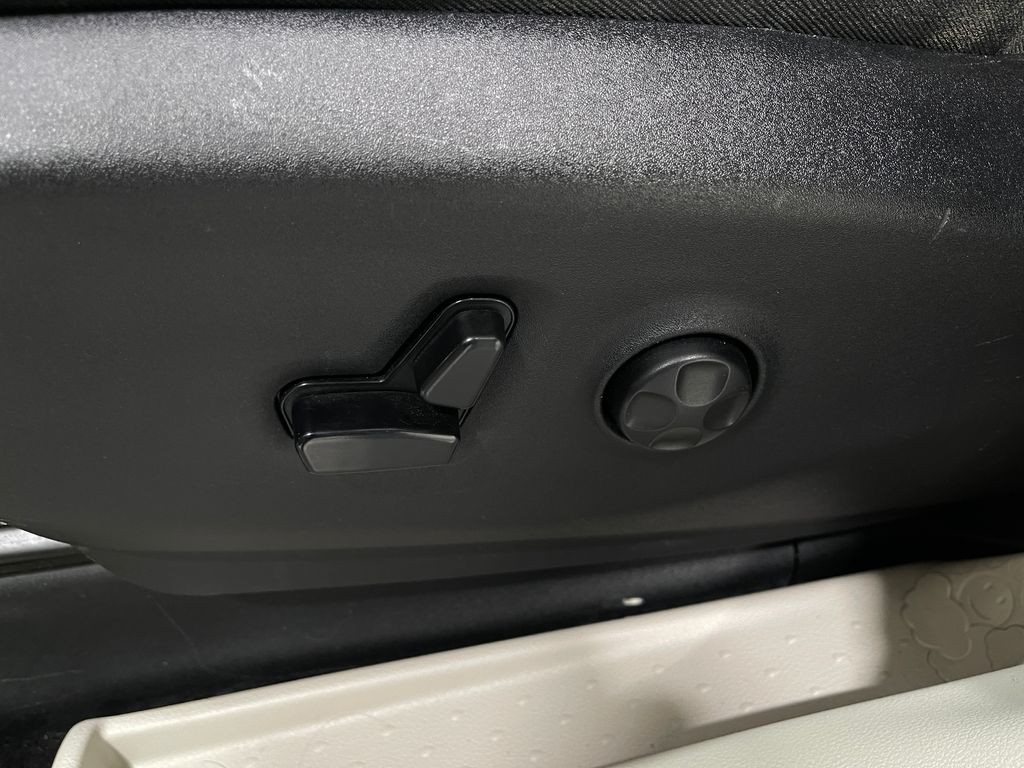 2018 Chrysler Pacifica Image 18