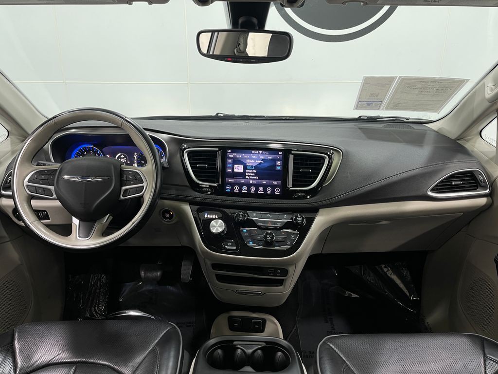 2018 Chrysler Pacifica Image 20
