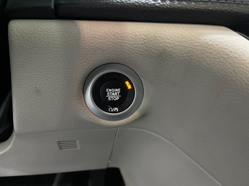2018 Chrysler Pacifica Image 22