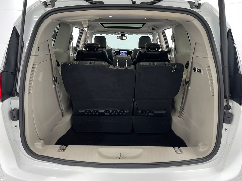 2018 Chrysler Pacifica Image 27