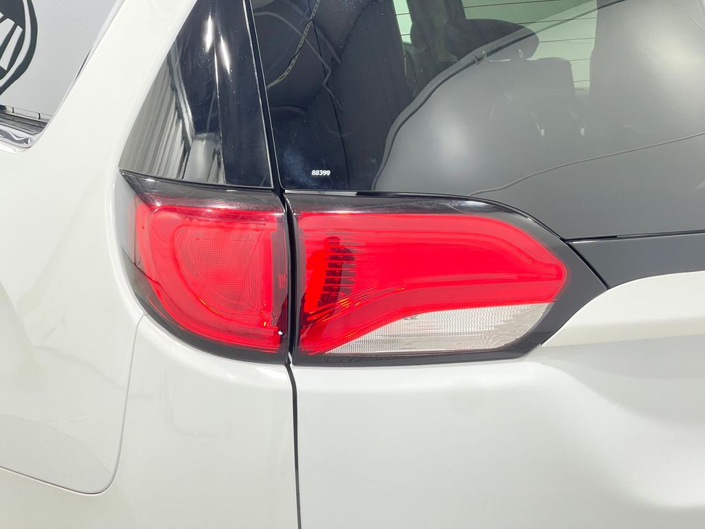 2018 Chrysler Pacifica Image 37