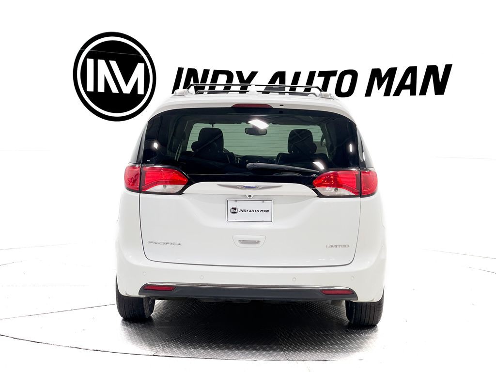 2018 Chrysler Pacifica Image 5
