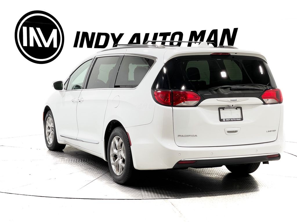 2018 Chrysler Pacifica Image 6