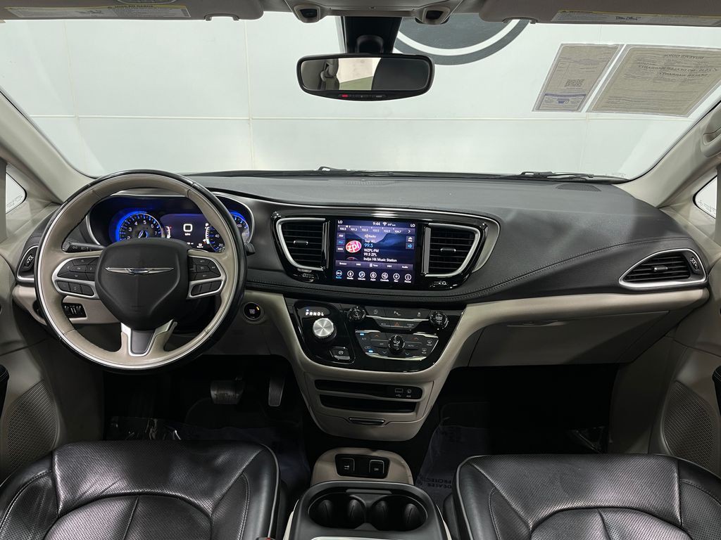 2018 Chrysler Pacifica Image 20