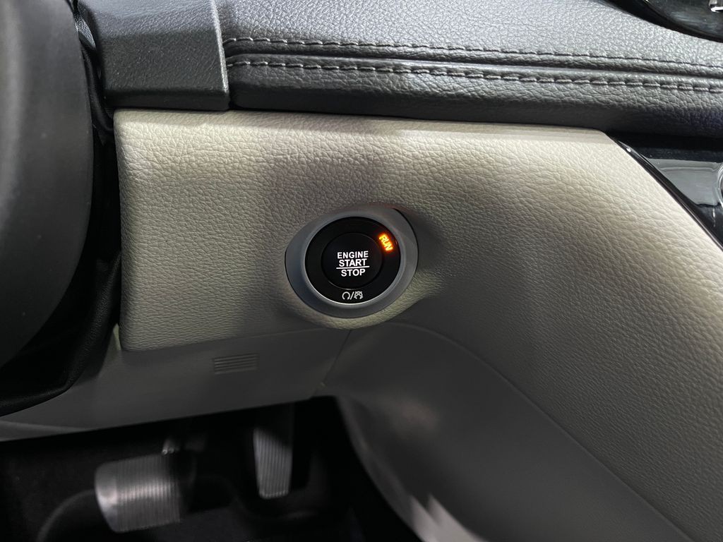 2018 Chrysler Pacifica Image 22