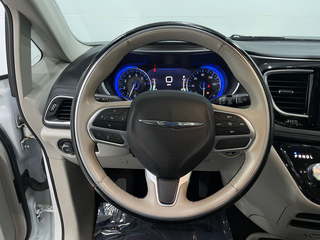 2018 Chrysler Pacifica Image 23