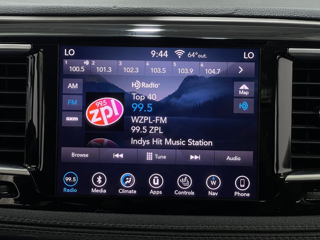 2018 Chrysler Pacifica Image 25