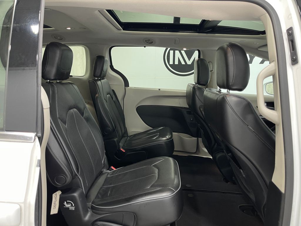 2018 Chrysler Pacifica Image 34