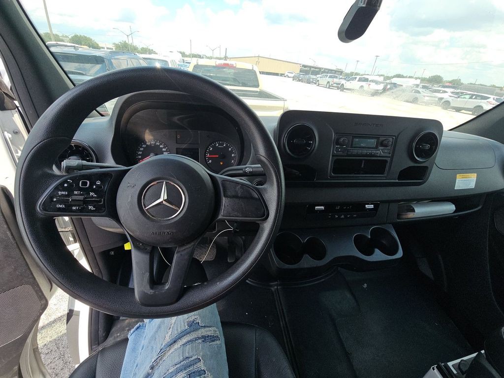 2022 Mercedes-Benz Sprinter Image 8