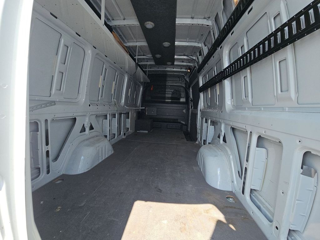 2022 Mercedes-Benz Sprinter Image 10