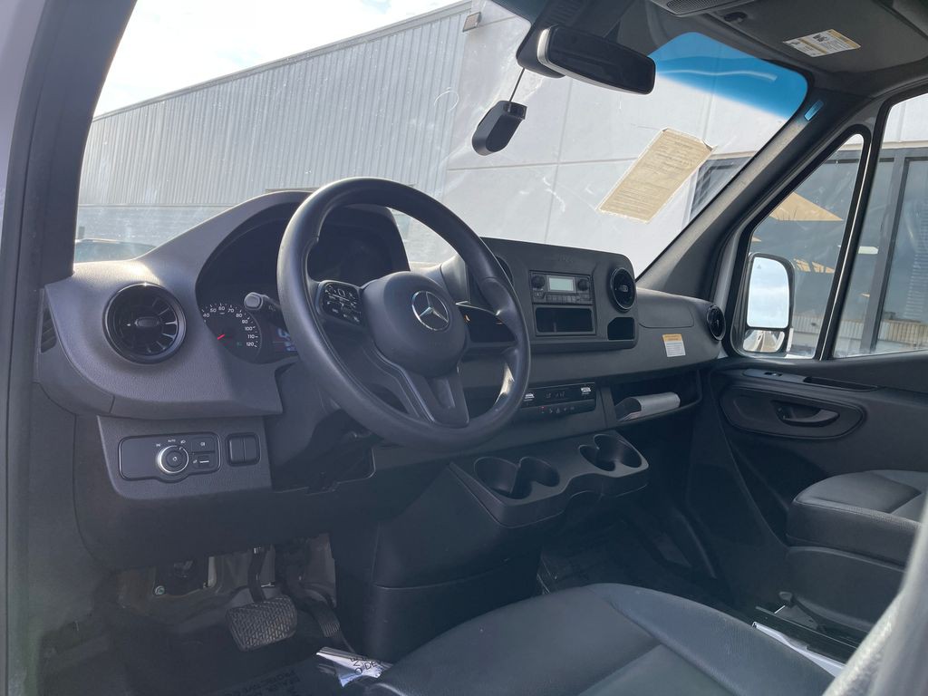 2022 Mercedes-Benz Sprinter Image 16