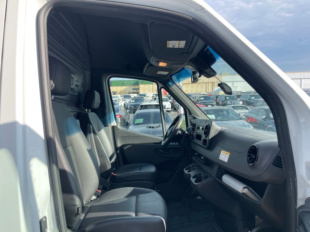 2022 Mercedes-Benz Sprinter Image 29