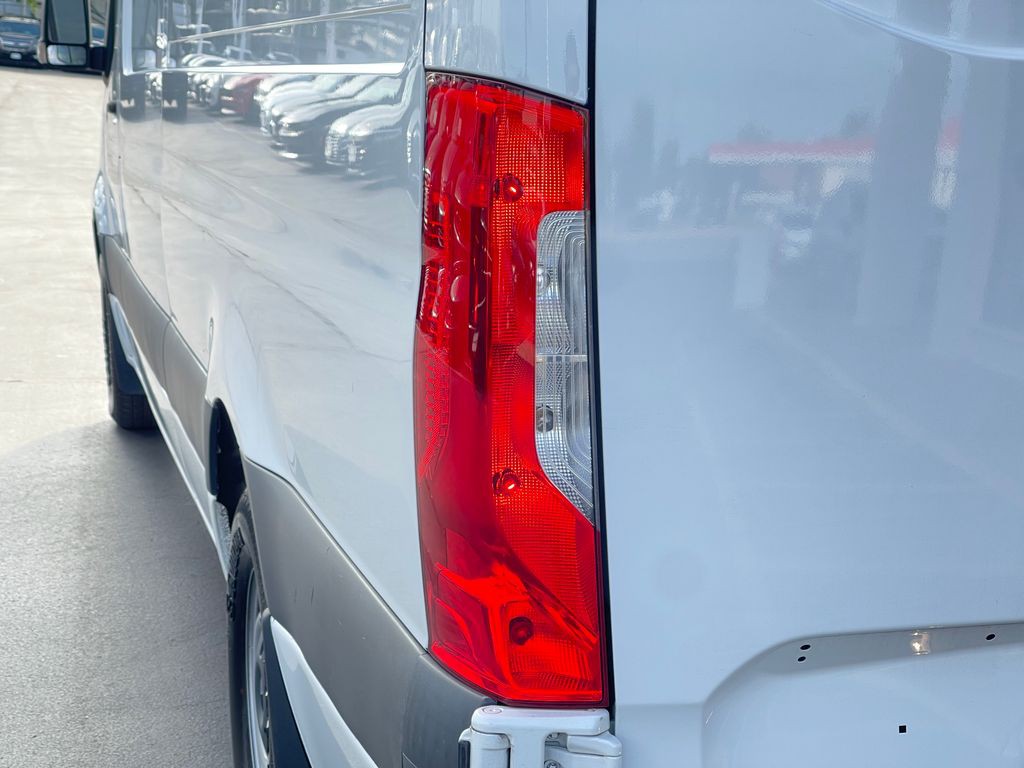 2022 Mercedes-Benz Sprinter Image 31