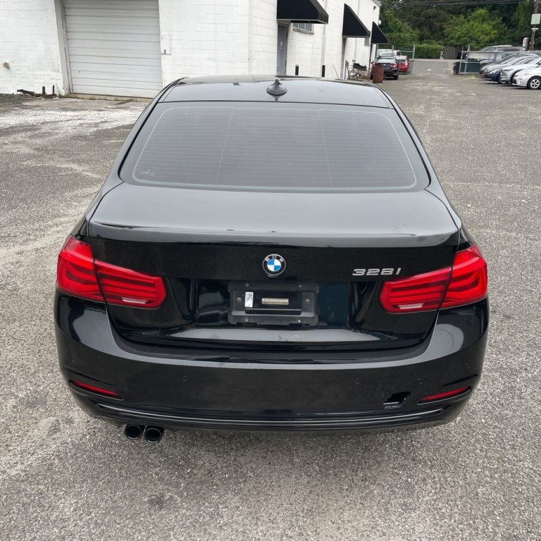 2016 BMW 3 Series Image 7