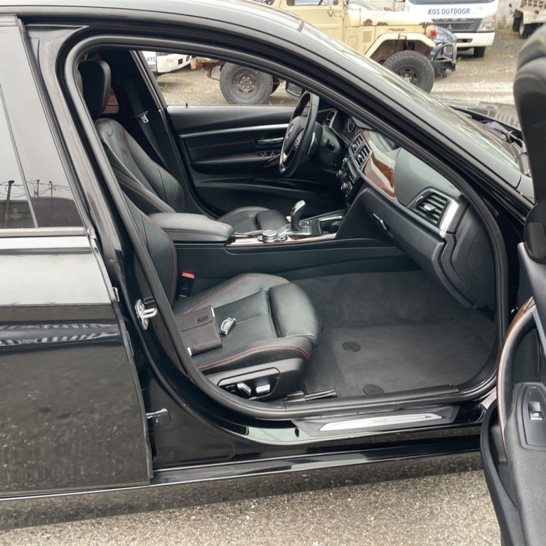 2016 BMW 3 Series Image 10