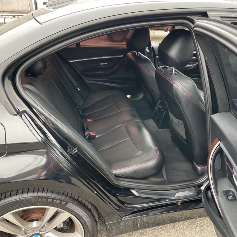 2016 BMW 3 Series Image 18