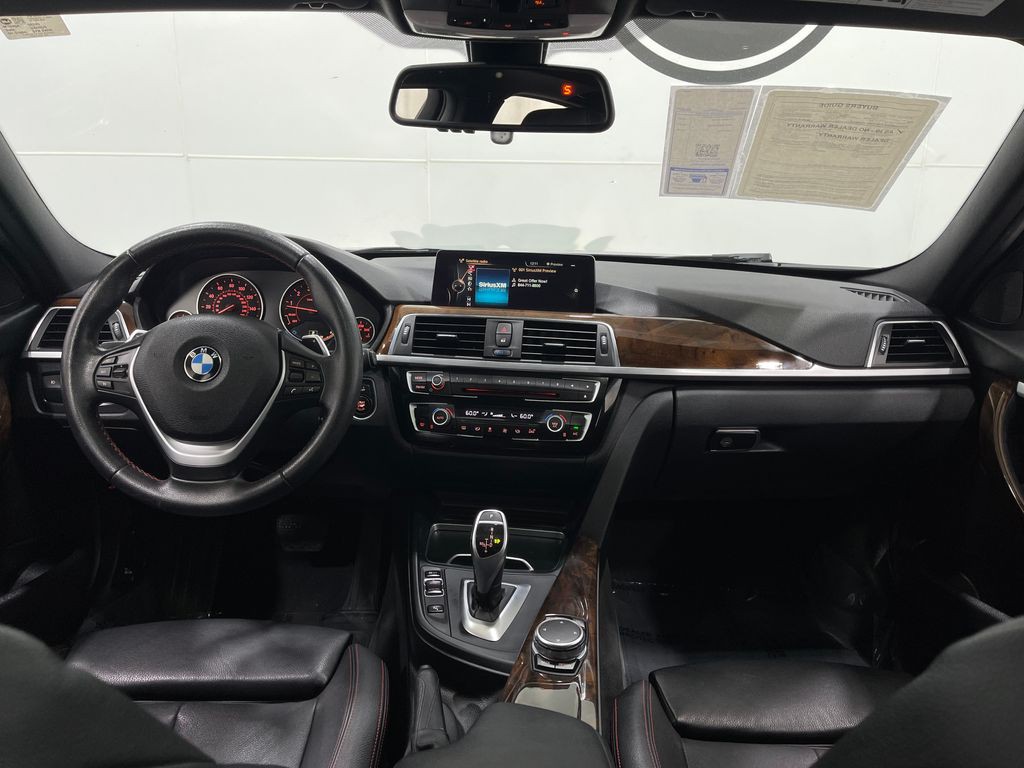 2016 BMW 3 Series Image 18