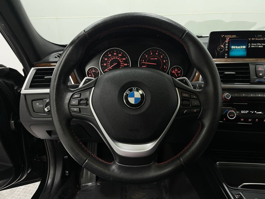 2016 BMW 3 Series Image 21