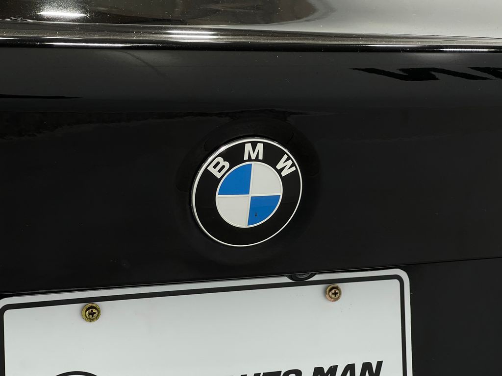 2016 BMW 3 Series Image 33