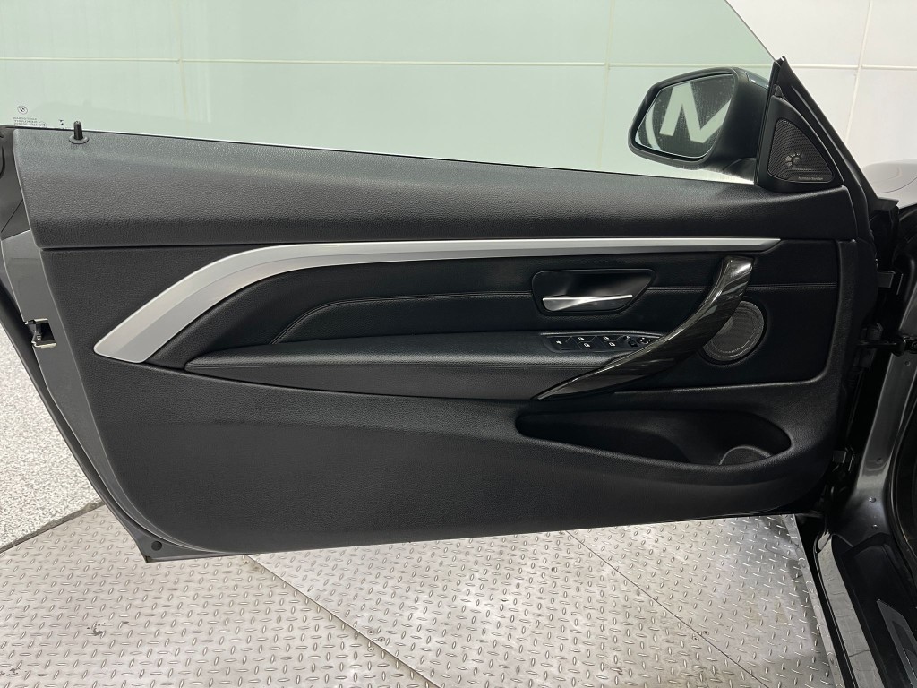 2017 BMW 4 Series Image 15