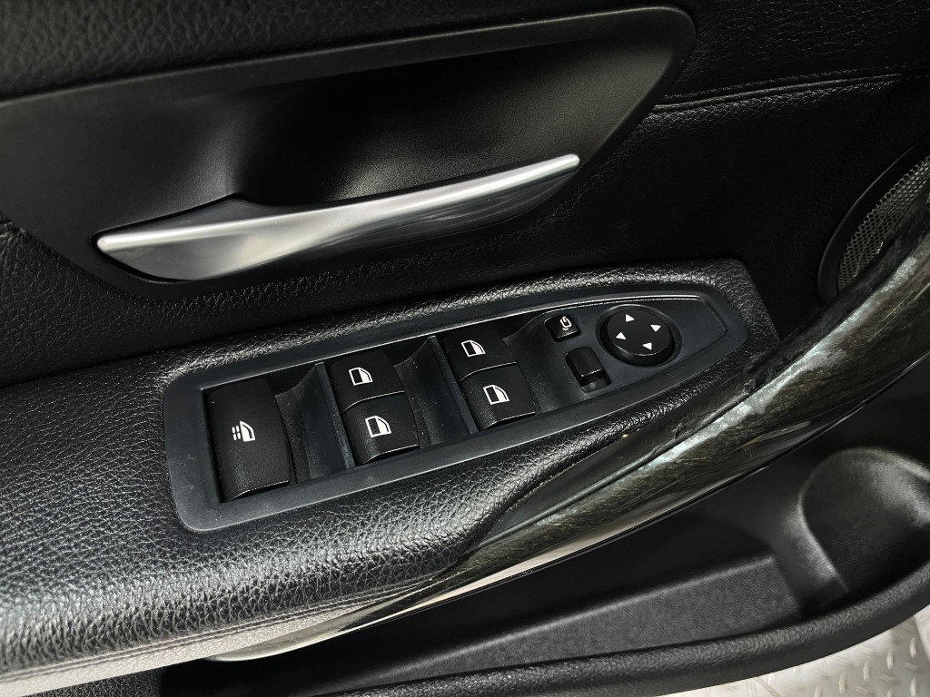 2017 BMW 4 Series Image 16