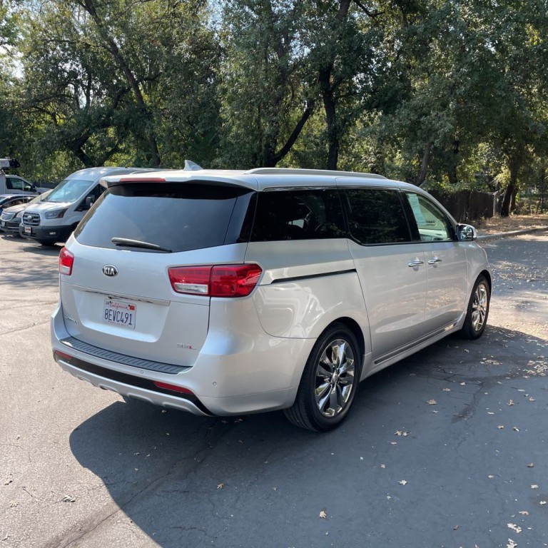 2017 Kia Sedona Image 6
