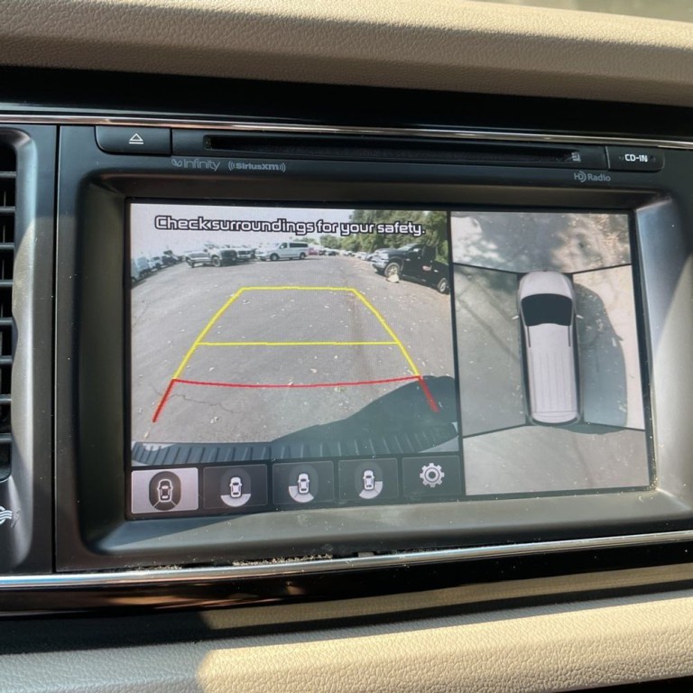 2017 Kia Sedona Image 16