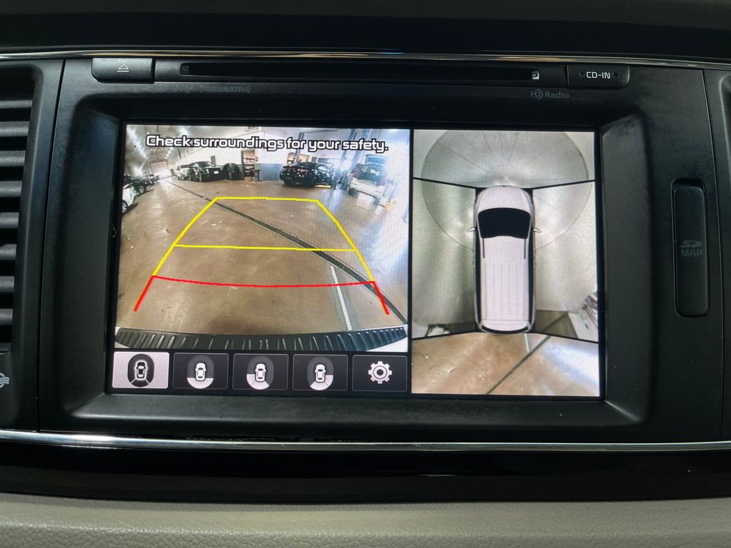 2017 Kia Sedona Image 11