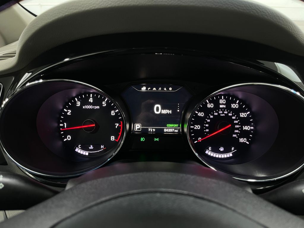 2017 Kia Sedona Image 24