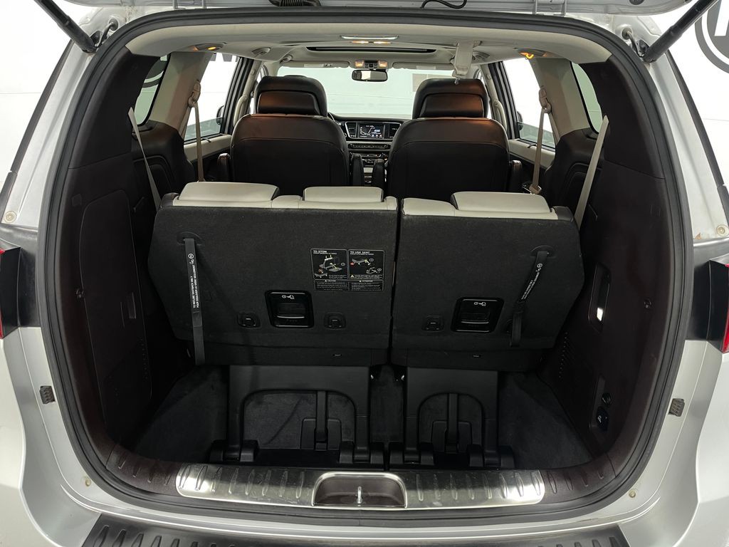 2017 Kia Sedona Image 27