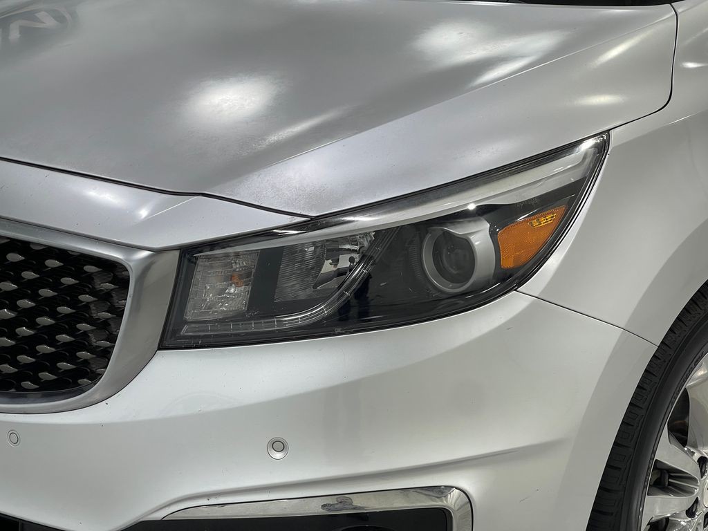 2017 Kia Sedona Image 36
