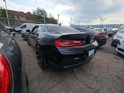 2017 Chevrolet Camaro Image 4