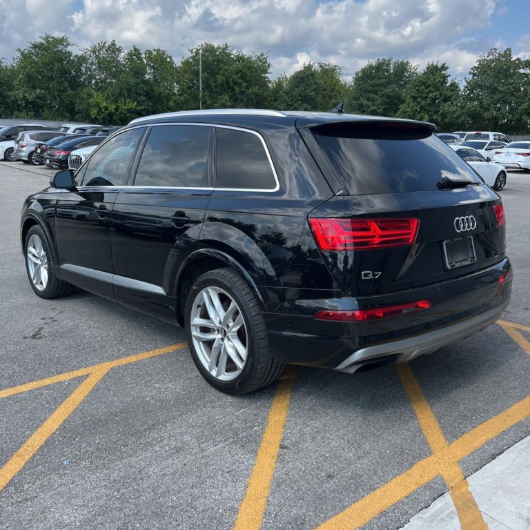 2018 Audi Q7 Image 8