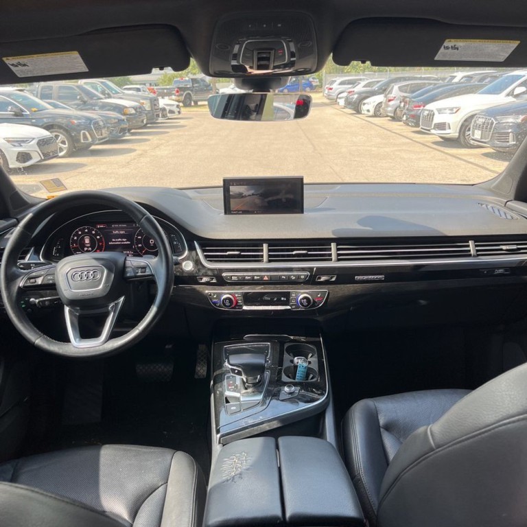 2018 Audi Q7 Image 11