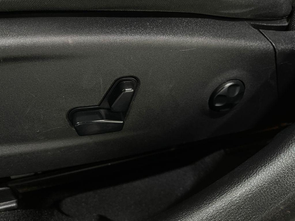 2020 Dodge Charger Image 17