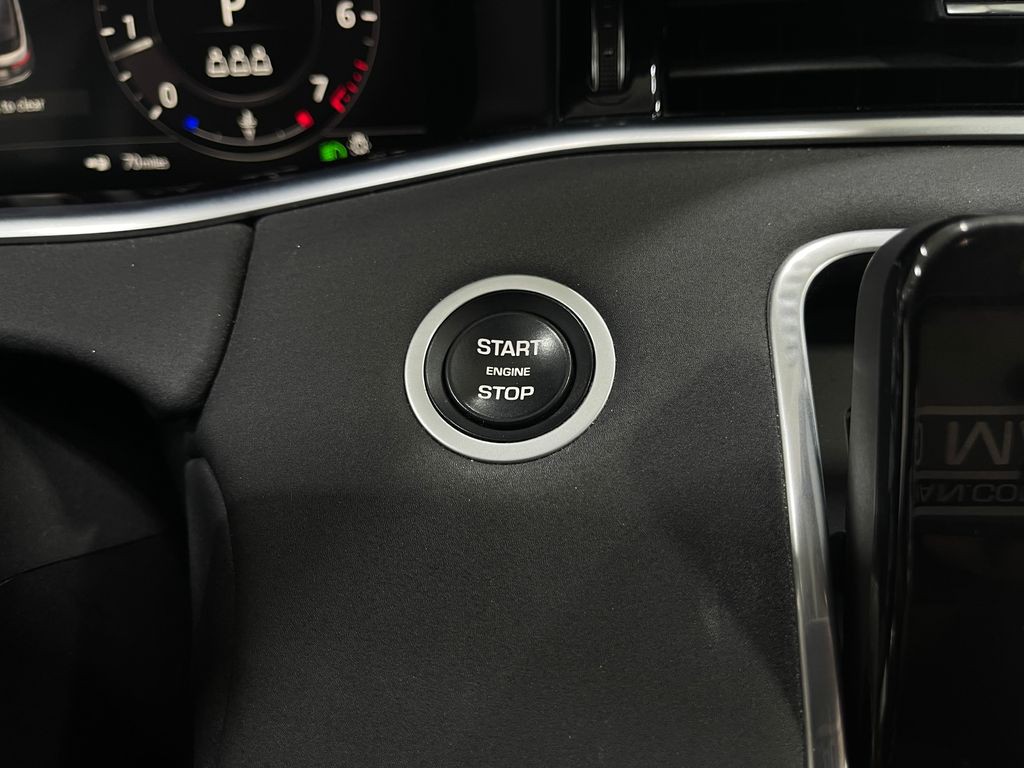 2020 Land Rover Range Rover Evoque Image 22