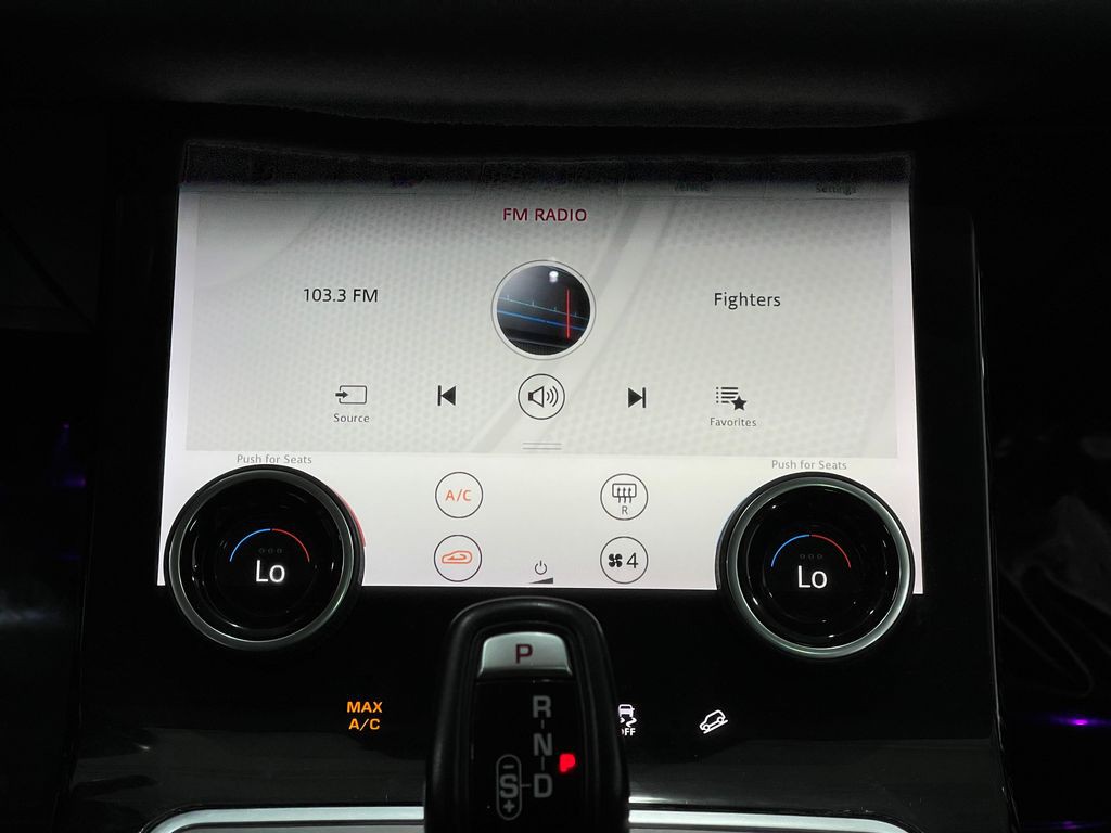 2020 Land Rover Range Rover Evoque Image 26