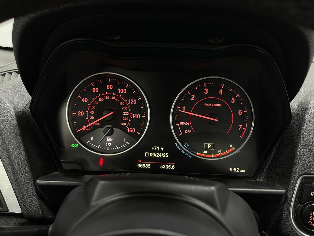 2016 BMW 2 Series Image 21