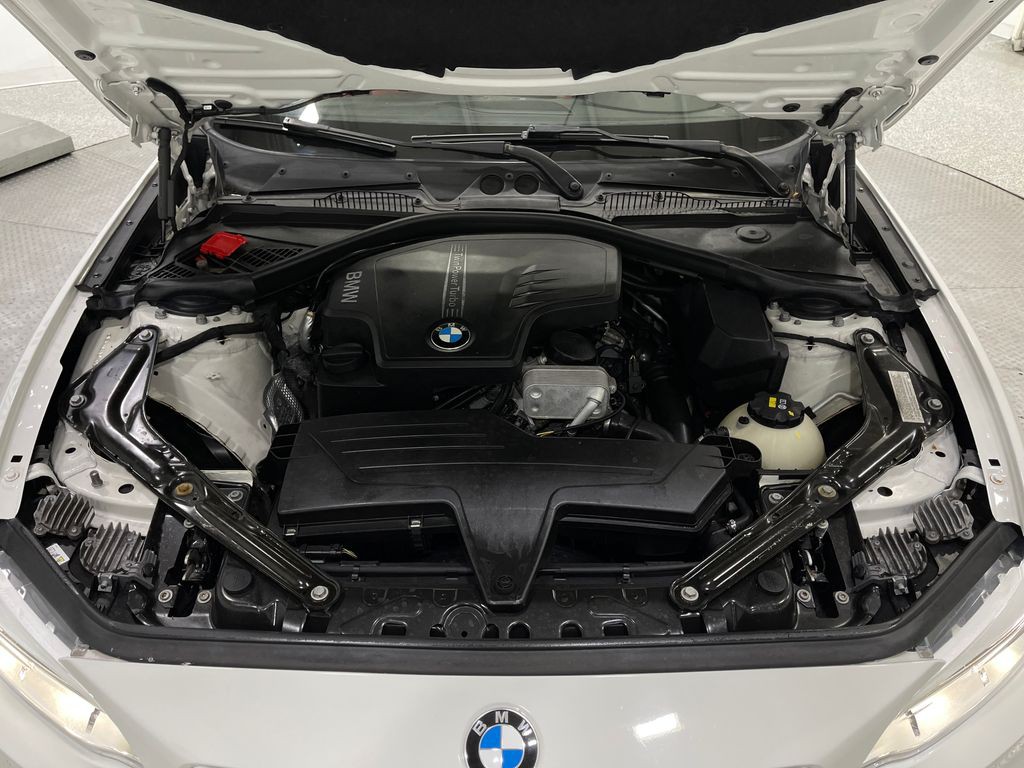 2016 BMW 2 Series Image 24