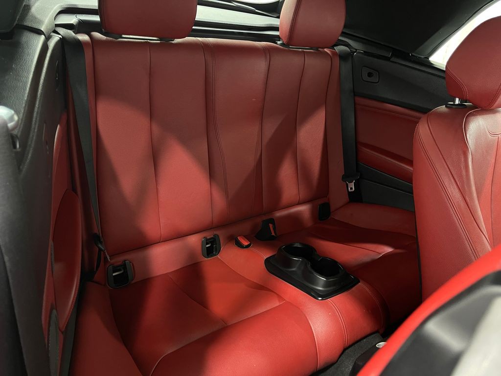 2016 BMW 2 Series Image 27