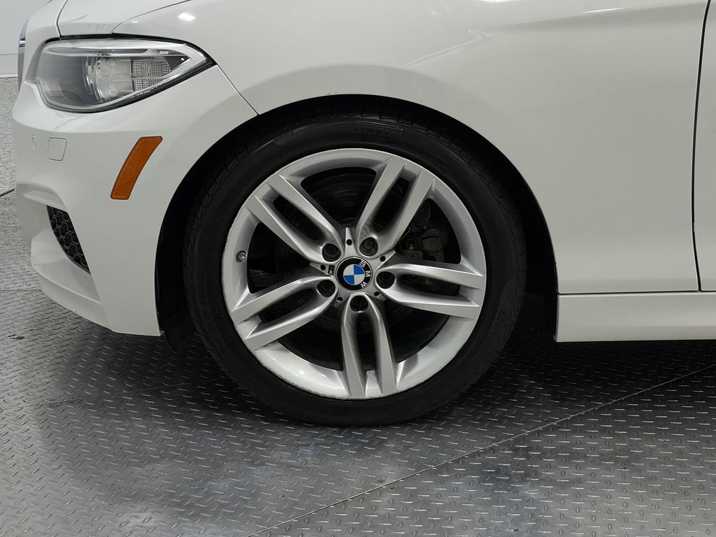 2016 BMW 2 Series Image 31