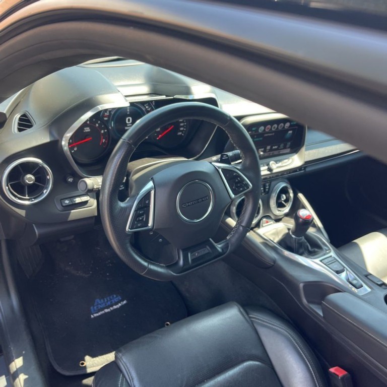 2017 Chevrolet Camaro Image 11