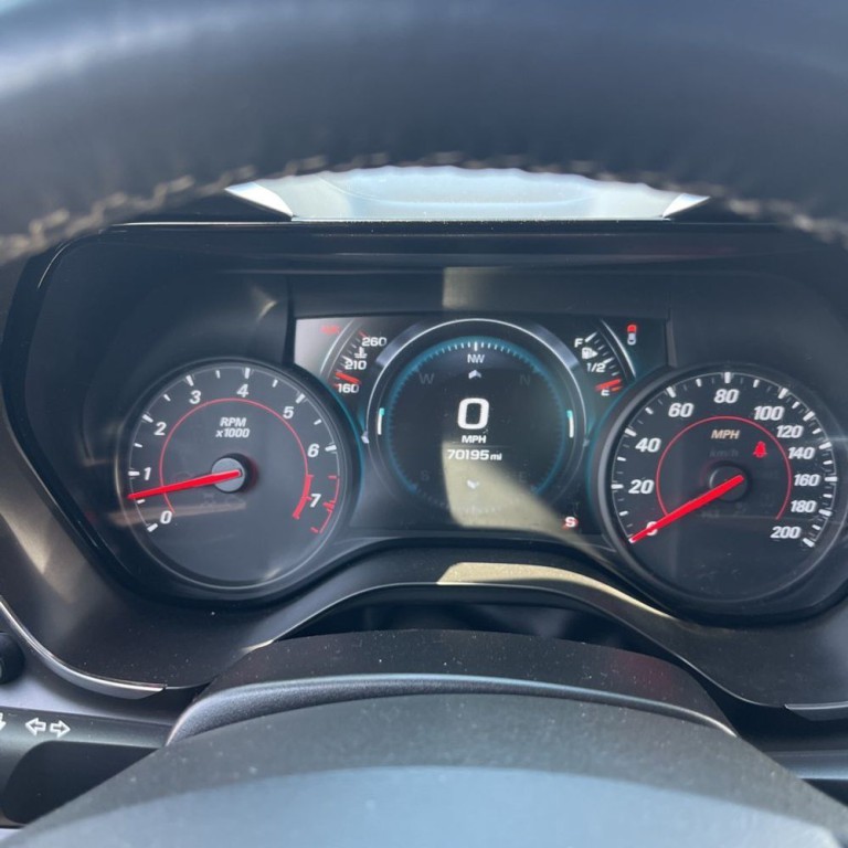 2017 Chevrolet Camaro Image 12