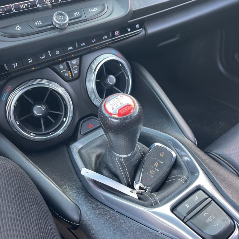 2017 Chevrolet Camaro Image 14